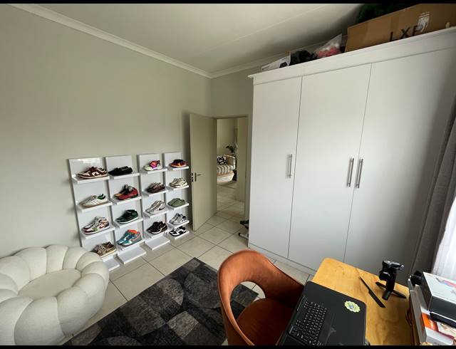 2 BEDROOM APARTMENT FOR SALE IN BRENTWOOD PARK